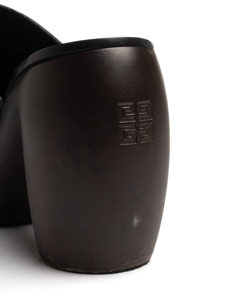 Givenchy G Clog leather mule thumbnail