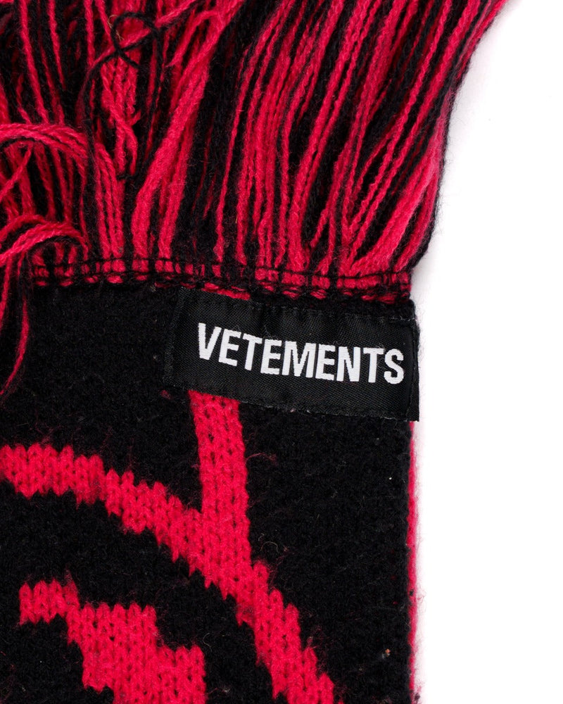 Vetements x Reebok "HUG ME" red scarf thumbnail
