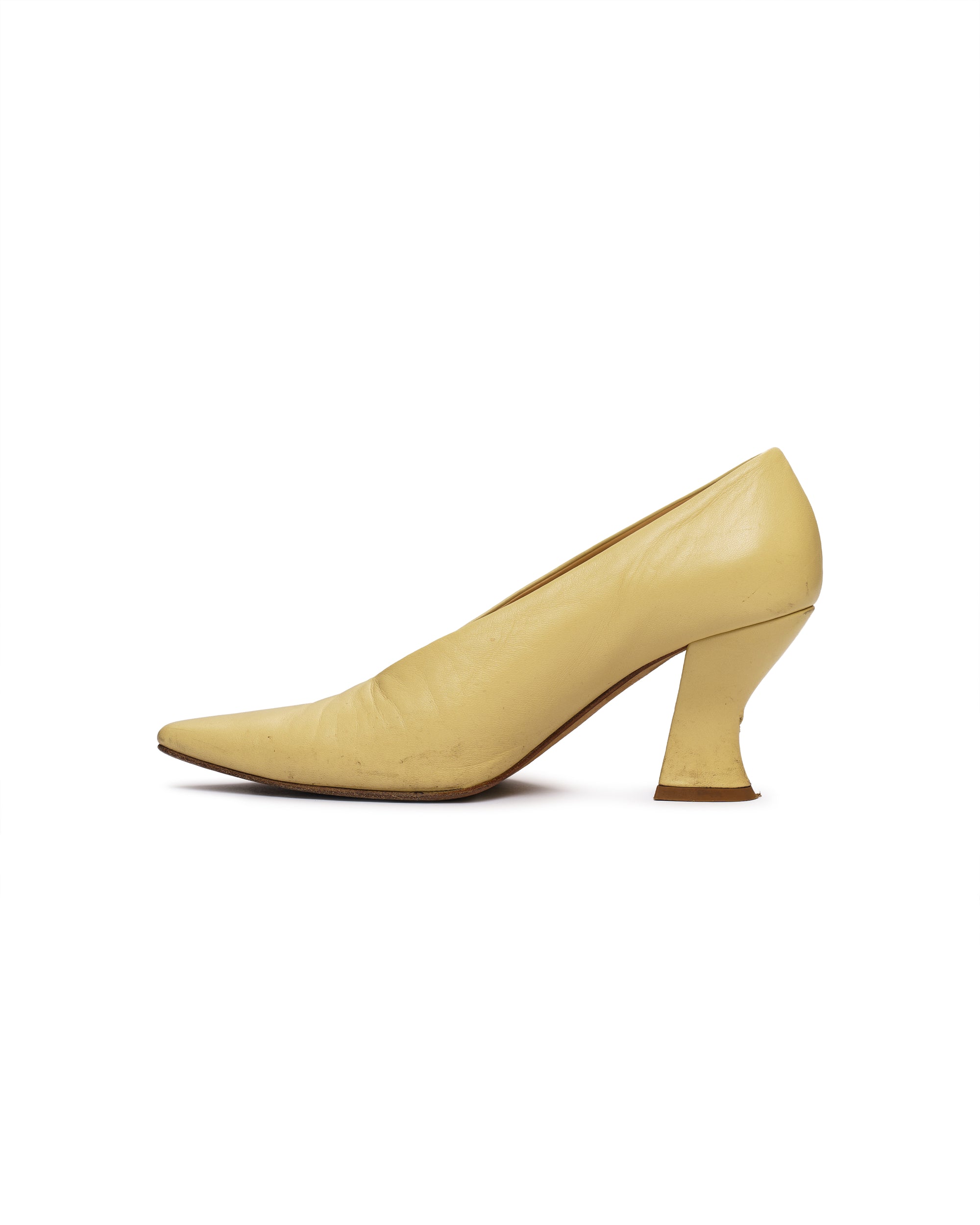 Bottega Veneta Almond Pumps Butter Champagne Nappa