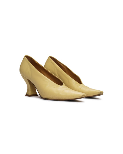 Bottega Veneta Almond Pumps Butter Champagne Nappa