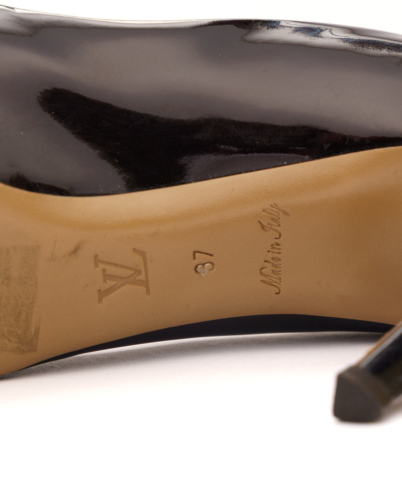 Louis Vuitton Oh Really! Padlock Pumps Burgundy thumbnail