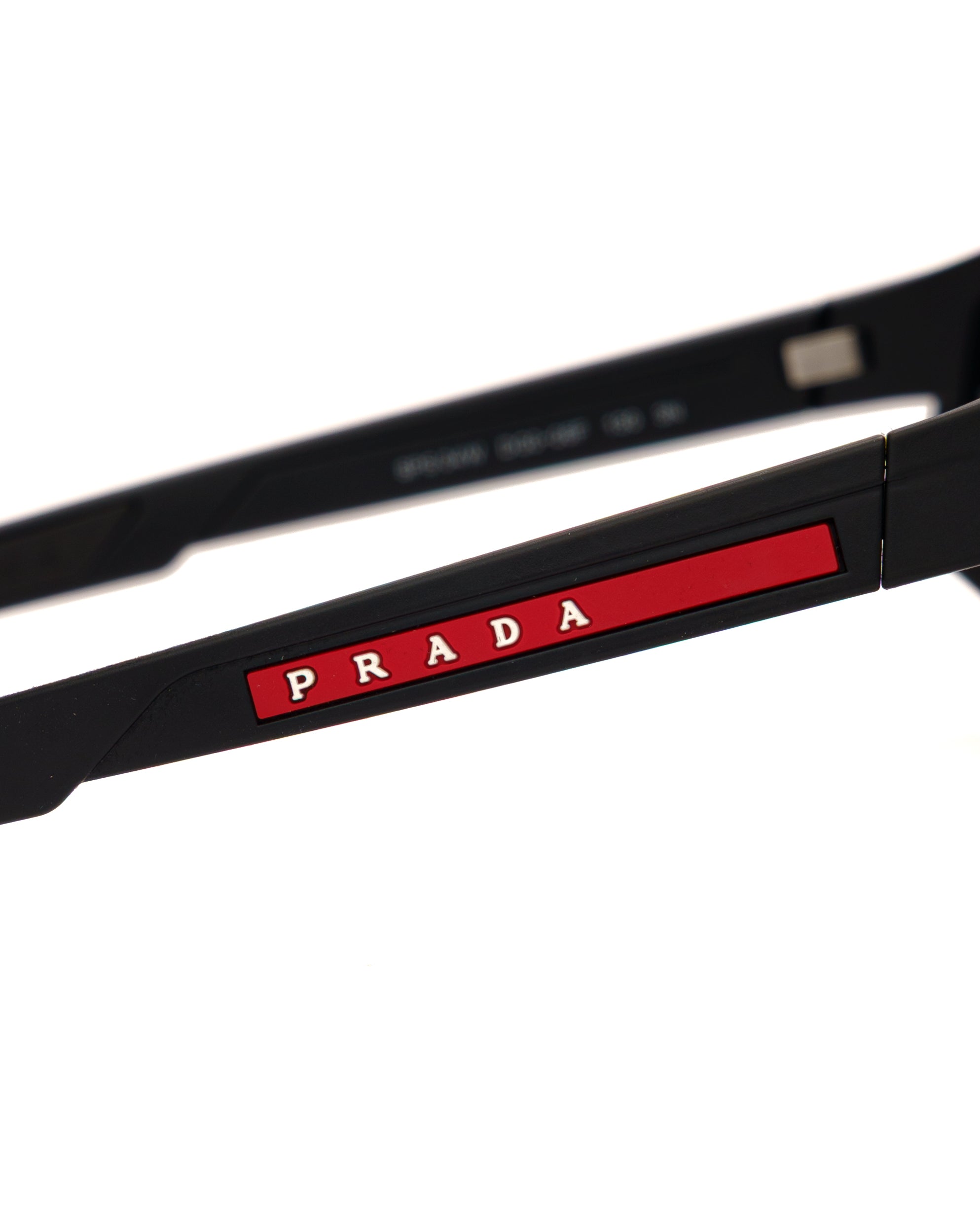 Prada Linea Rossa Impavid SPS 04W