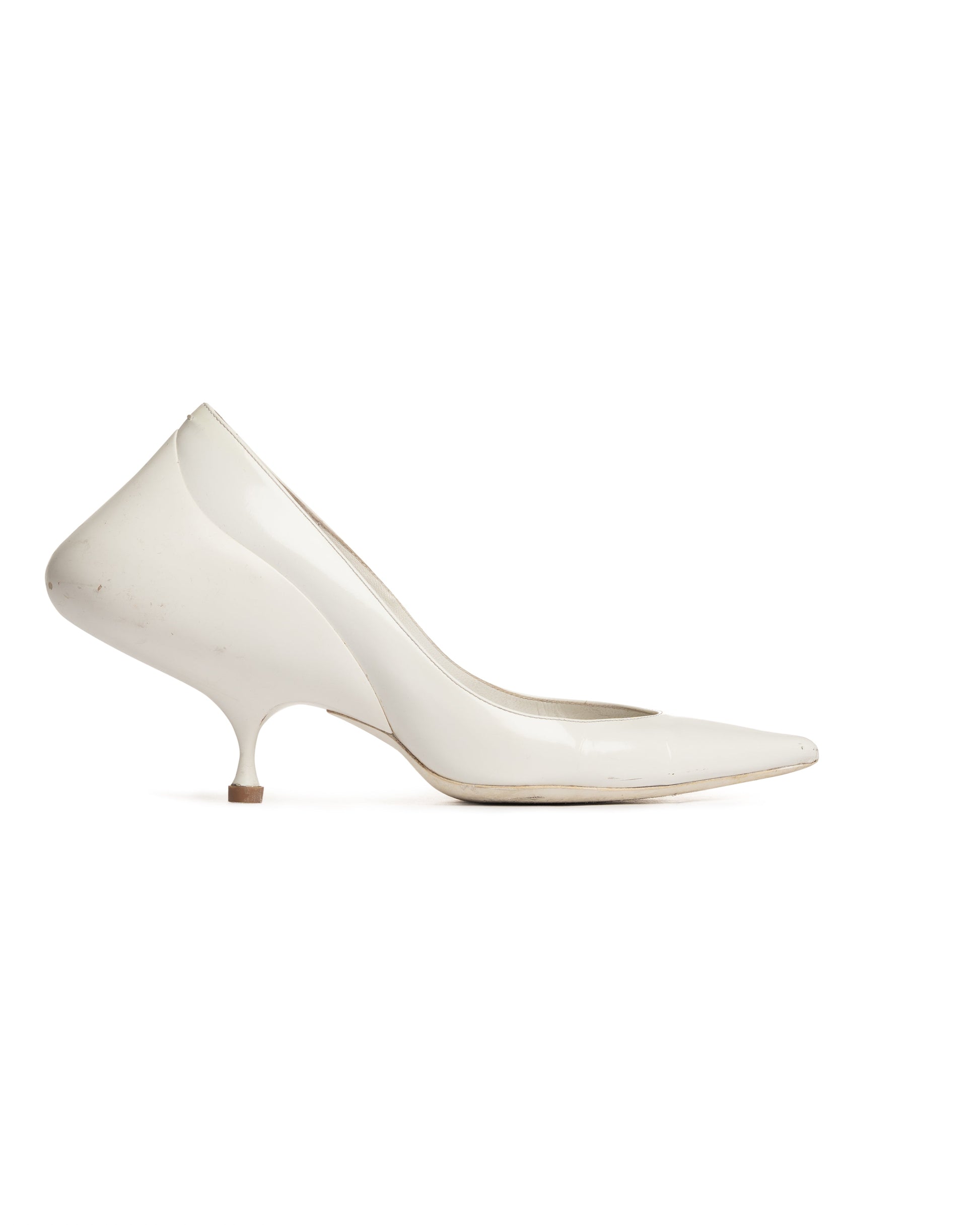 Maison Margiela humpbacked white leather pump heels Maison