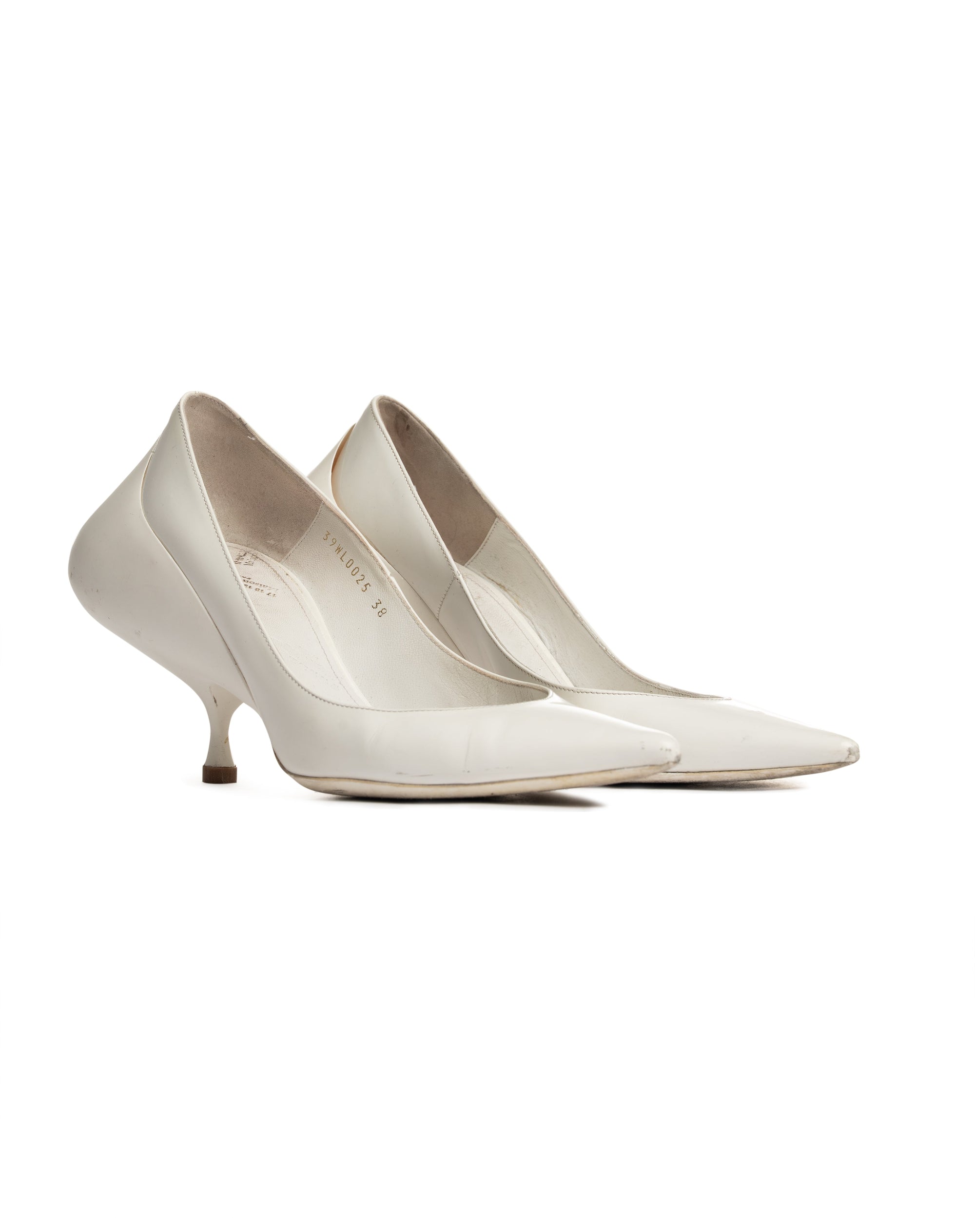 Maison Margiela humpbacked white leather pump heels