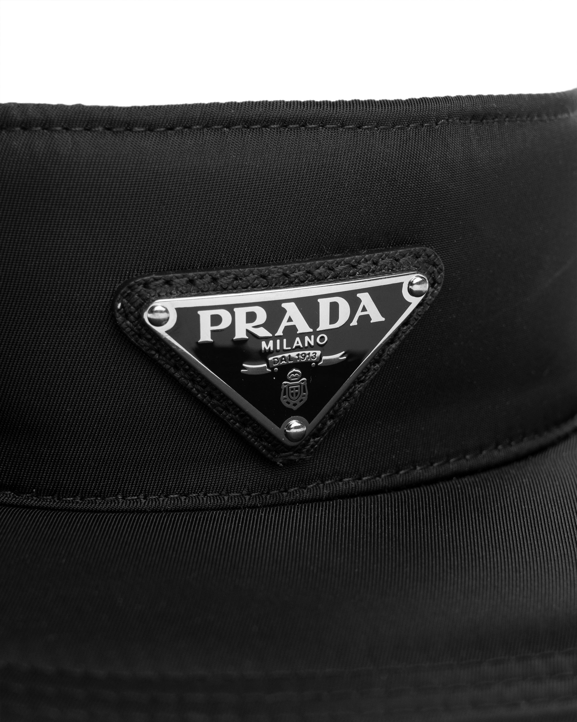 Prada Visor logo-plaque black nylon hat - XS