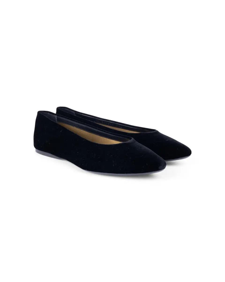 Saint Laurent Gio velvet ballet flats