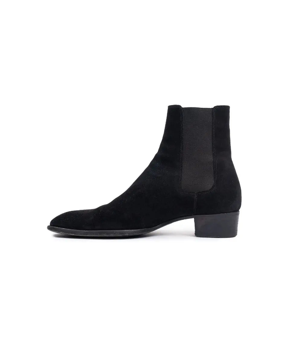 Saint Laurent Wyatt Chelsea suede black boots