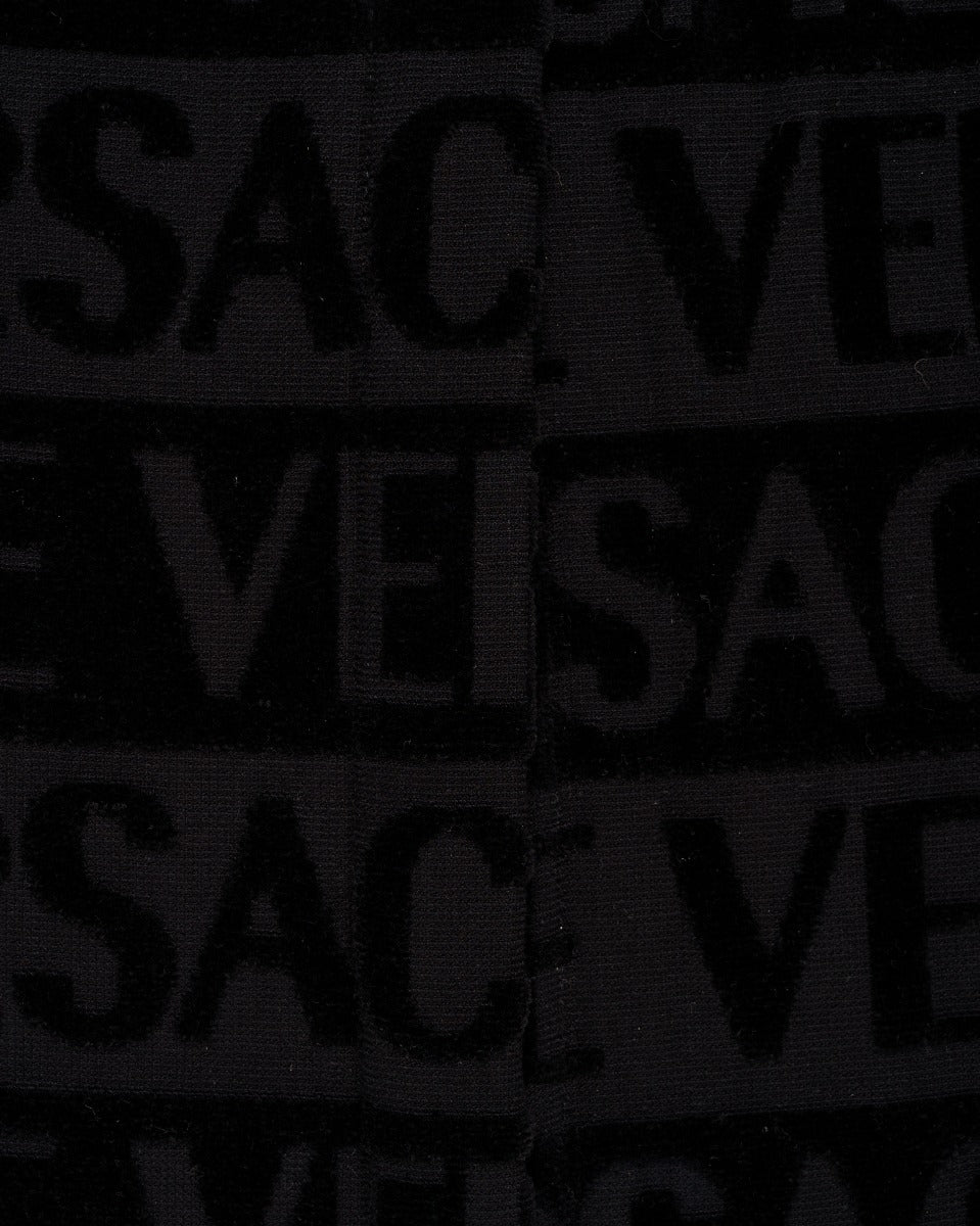 Szlafrok z monogramem Versace na całej powierzchni